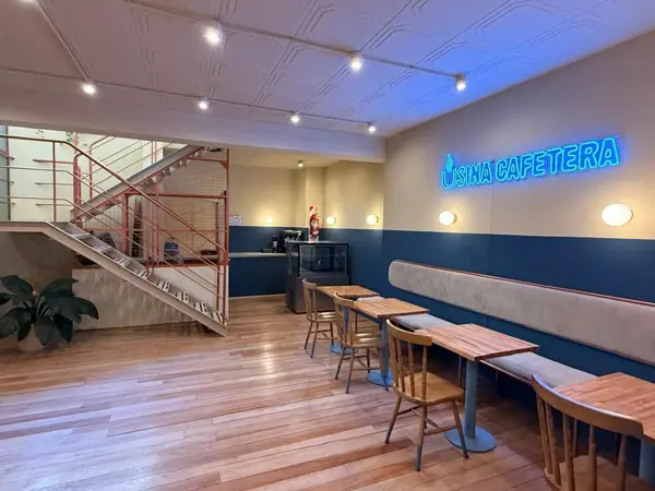 Local en esquina de 181,5 m² con renta activa, PB y subsuelo — foto 1